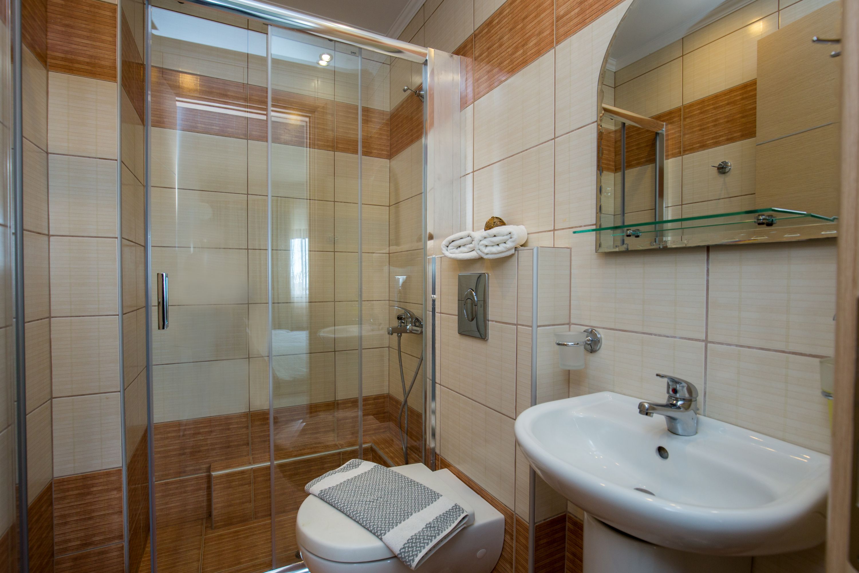 Villa Oasis porodična soba kupatilo